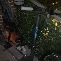 Smoosot Electric scooter with seat