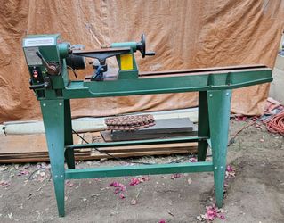 Central Machinery  12×36 Wood Lathe