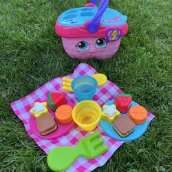 Leap Frog Shapes And Sharing Picnic Basket
