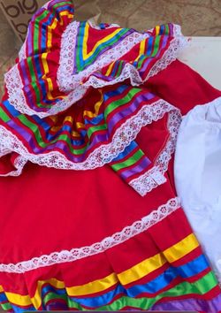 Traditional Mexican Folklorico Dance attire
