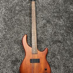 Electric Bass - Dean - Edge