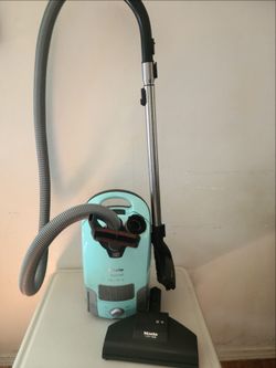 Miele Compact C1 Neptune