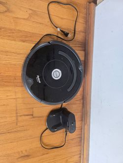 Roomba robotic vaccum needs battery