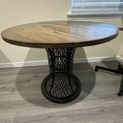 Round Table