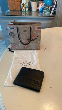 Fossil Leather Wallet - NEW
