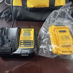 New DeWalt Battery + Charger & Bag 3ah 20v