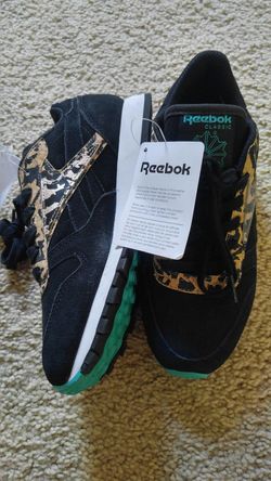 New With tag Reebok women 6