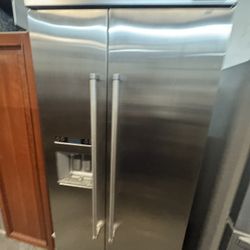 Kitchenaid 36” Built In Refrigerator 2022