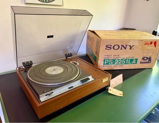 NOS 1970’s Sony PS-2251LA Direct Drive Top of the line Turntable