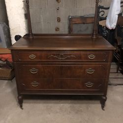  Vintage 3 Drawer W/Mirror