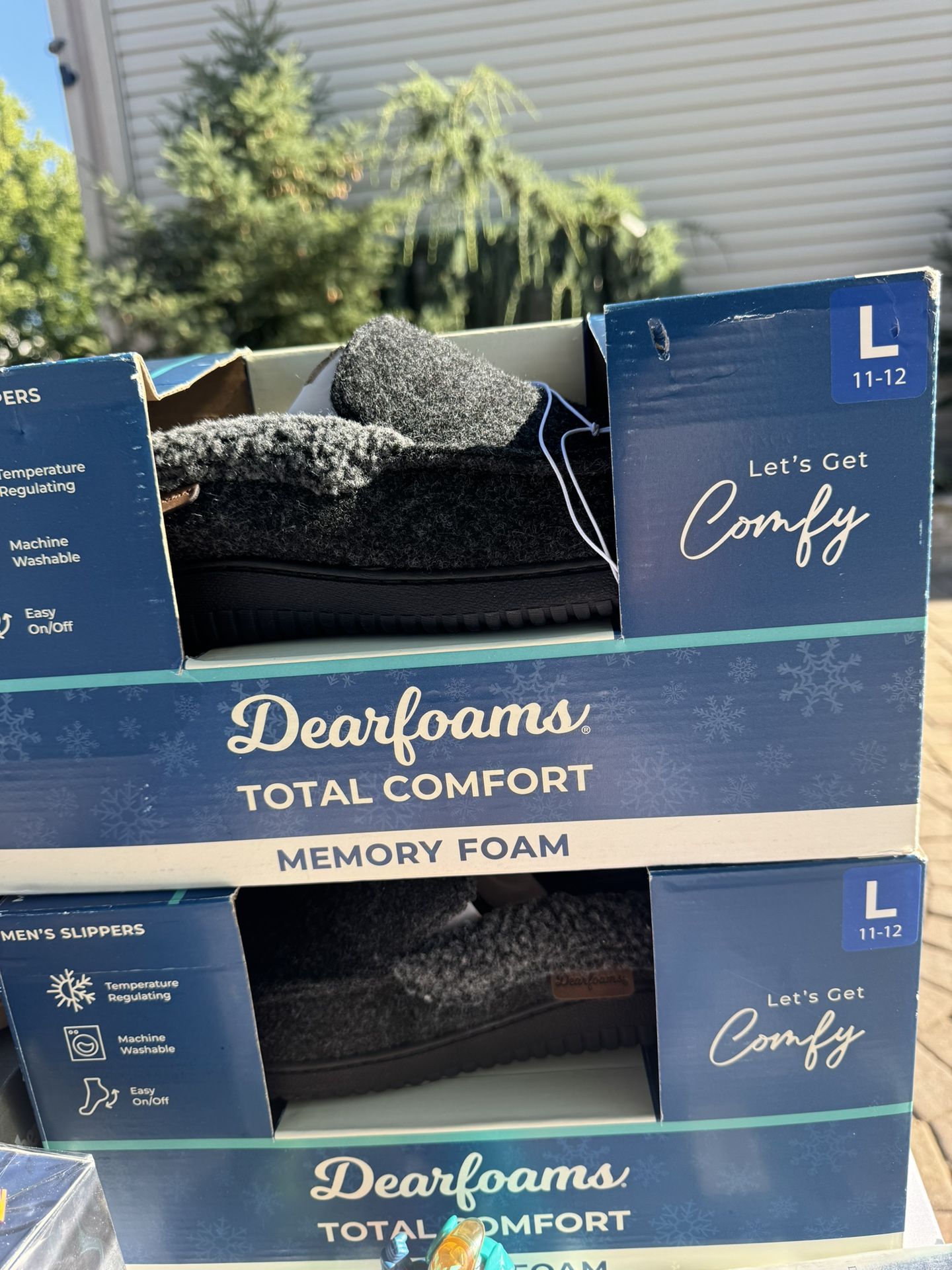 2 Pairs Of Men Slippers Brand New !