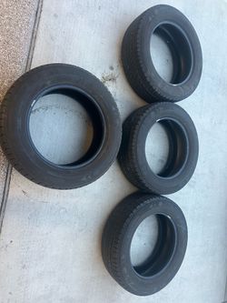 GEOTOUR TIRES 245/60/18 NEARLY BRAND NEW 350