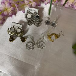 Earring Lot