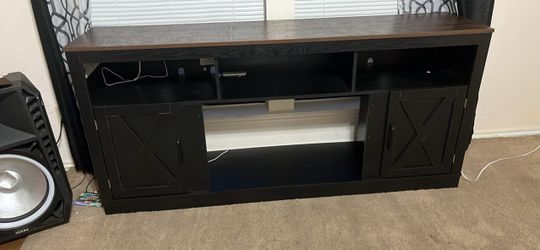 Farmhouse TV Stand with Cabinet Storage