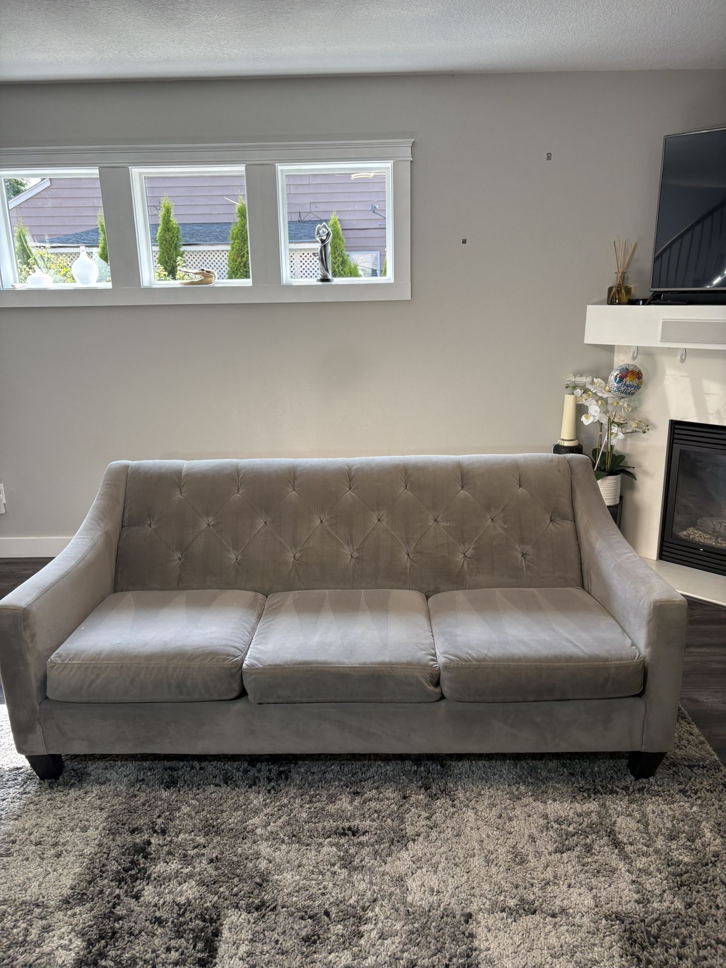 Max Homes 3-Seater Suede Sofa – Great Condition