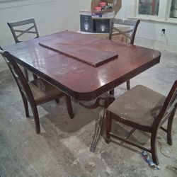 Table Wi T h Four Chairs