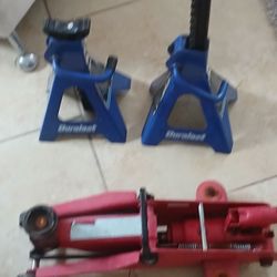 Floor jack To jack holders