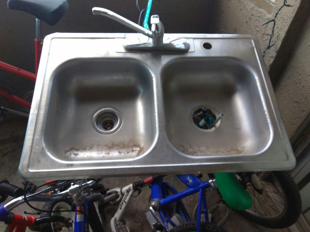 Kitchen sink for apt or rental