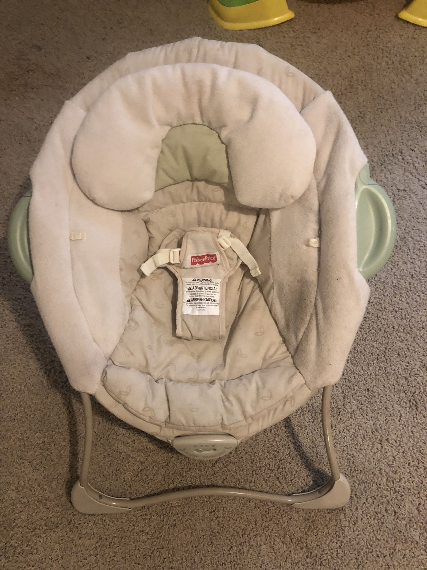 Fisher Price Baby Papasan Musical Soother