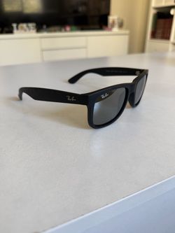 Authentic Ray-Ban Justin RB4165 Sunglasses – Matte Black / Grey Mirror