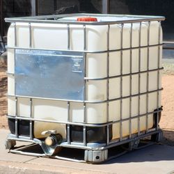 275-Gallon IBC Tote Tank Water Chemical (QUANTITY AVAILABLE) 275 Gallon