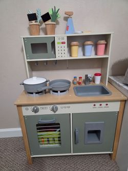 Kids play kitchen