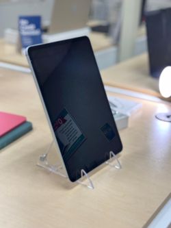 iPad Pro 11" 4th Gen 128GB Storage Cellular
