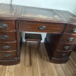 Bassett Furniture  Writing Desk 