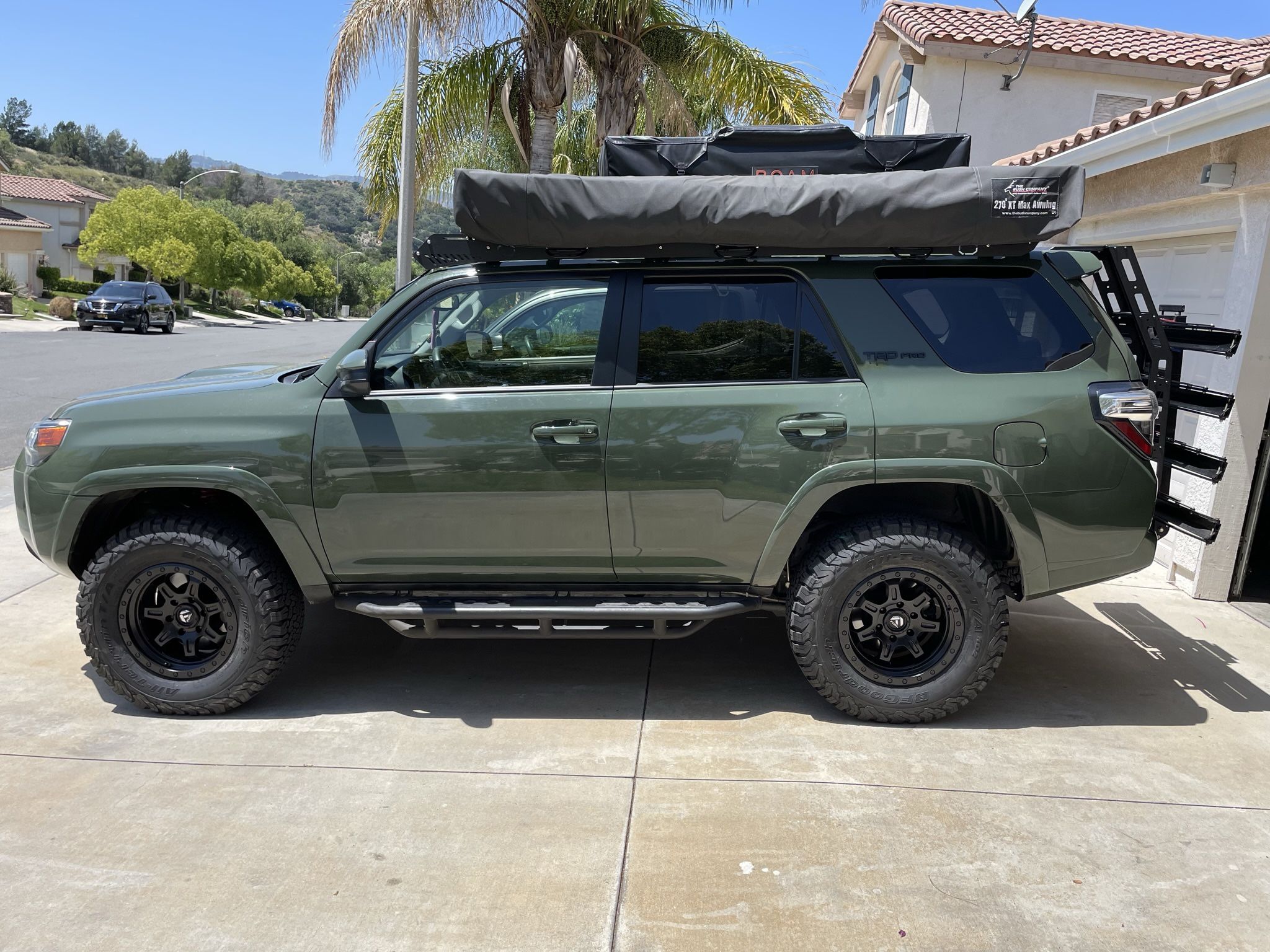 Bush Company 270 XT MAX Awning