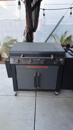 Black stone grill