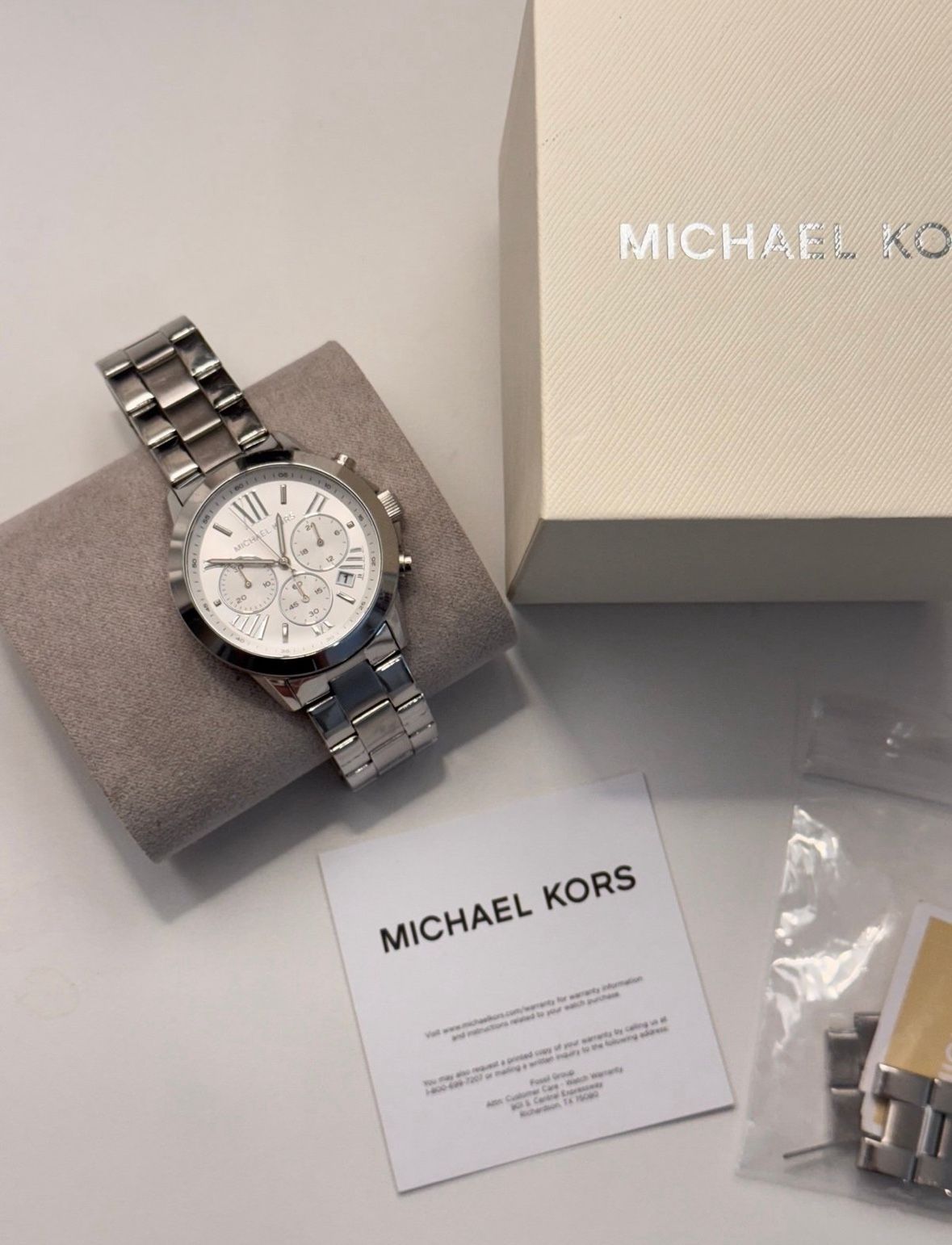 Watch Michael Kors silver tone unisex