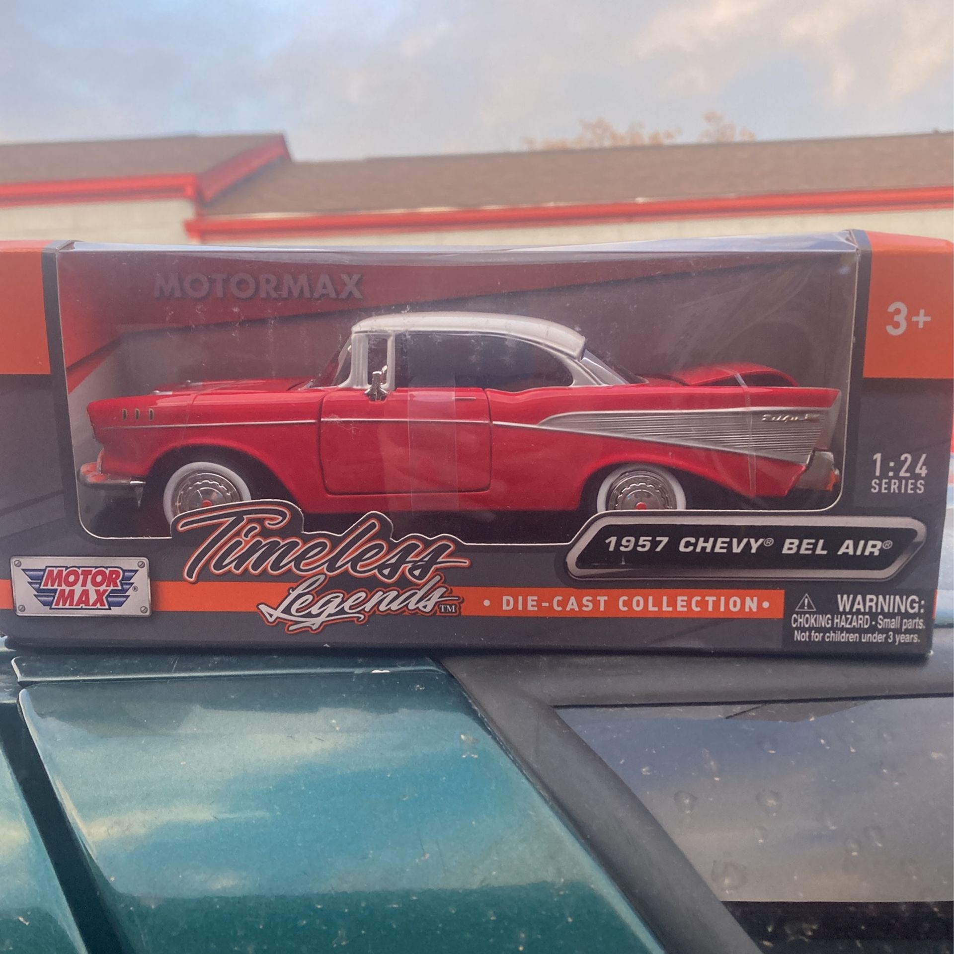 Brand New 57 Chevy Bel Air 1:24 Series