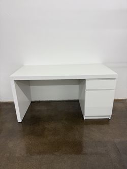 IKEA desk already assembled