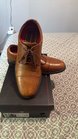 Men’s shoes size 9.5