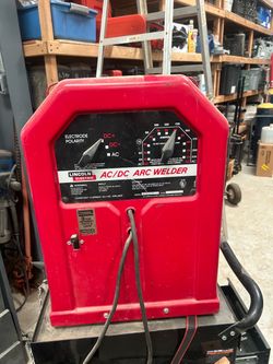 Lincoln AC/DC 225 welder near new