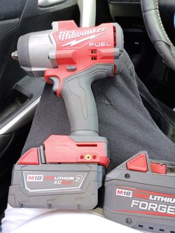 Milwaukee half inch combo kit impact M18