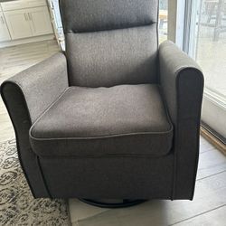 Glider For nursery 