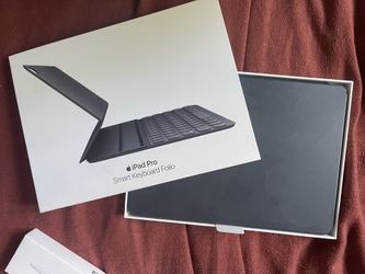 Used Apple iPad Smart Keyboard Folio 11inch