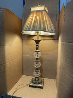Table Lamp 33”H In Good Condition $15 Firm On Price