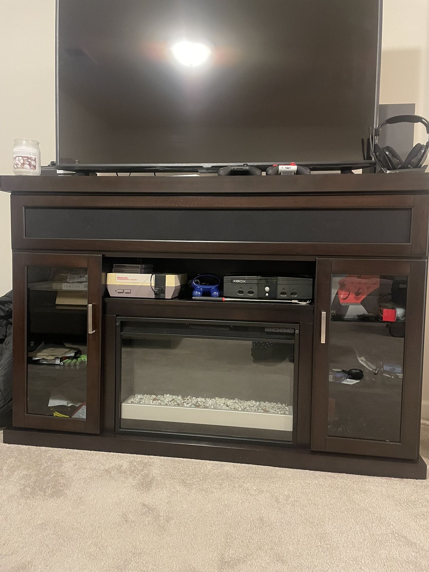 TV STAND 