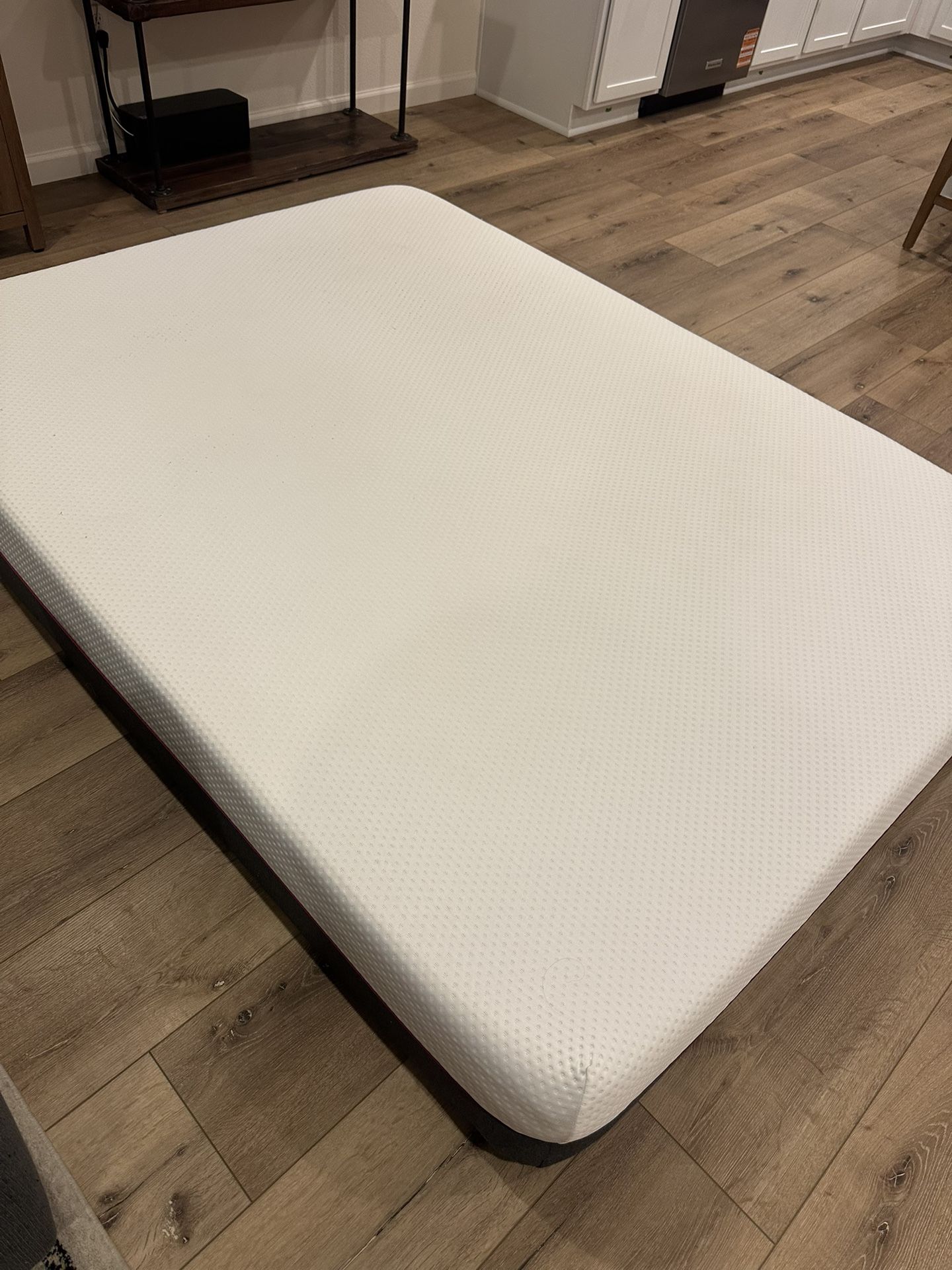 Queen Memory Foam Mattress