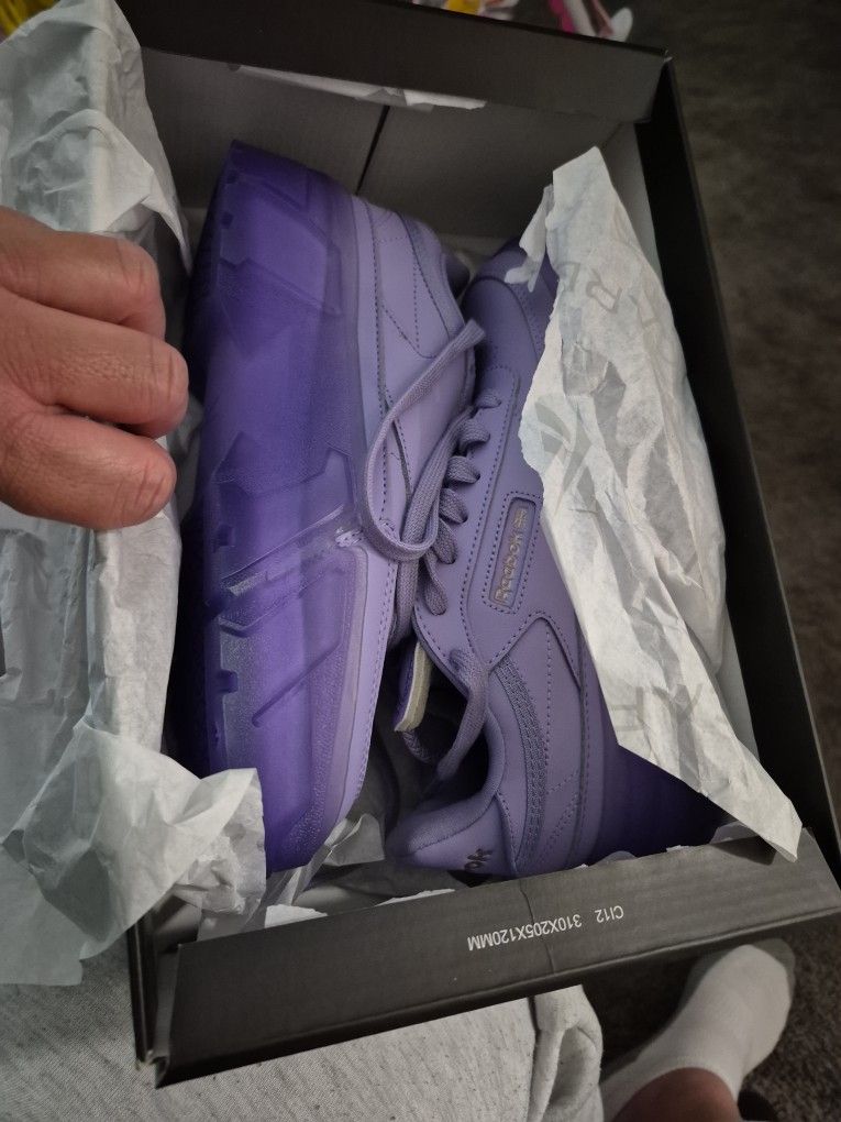 Cardi B Size 7
