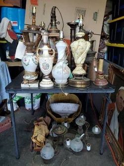 Approx 14+ Vintage Lamps / Lights / Chandeliers + Lamp Shades - $120 (Baldwin Park)