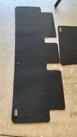 Tesla model 3 floor mats