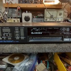 Vintage 1970s Akai Stereo Receiver Model AA-V201. Serviced. Working.