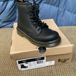 Kids Dr. Martens Black
