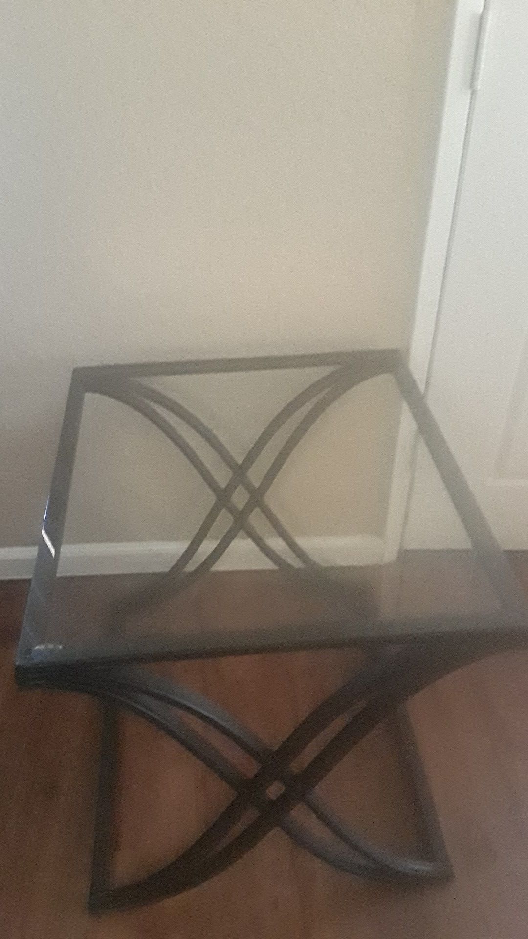 2 free living room table and coffee table