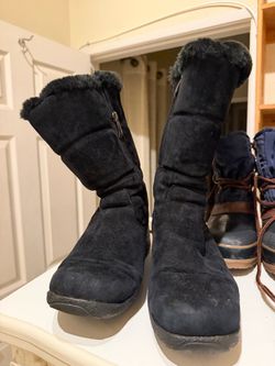 Black Suede Winter Boots with Faux Fur Trim