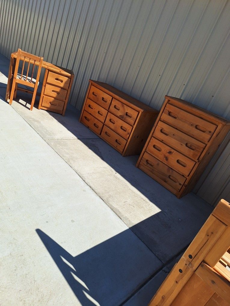 Kids Bedroom $360 FIRM
