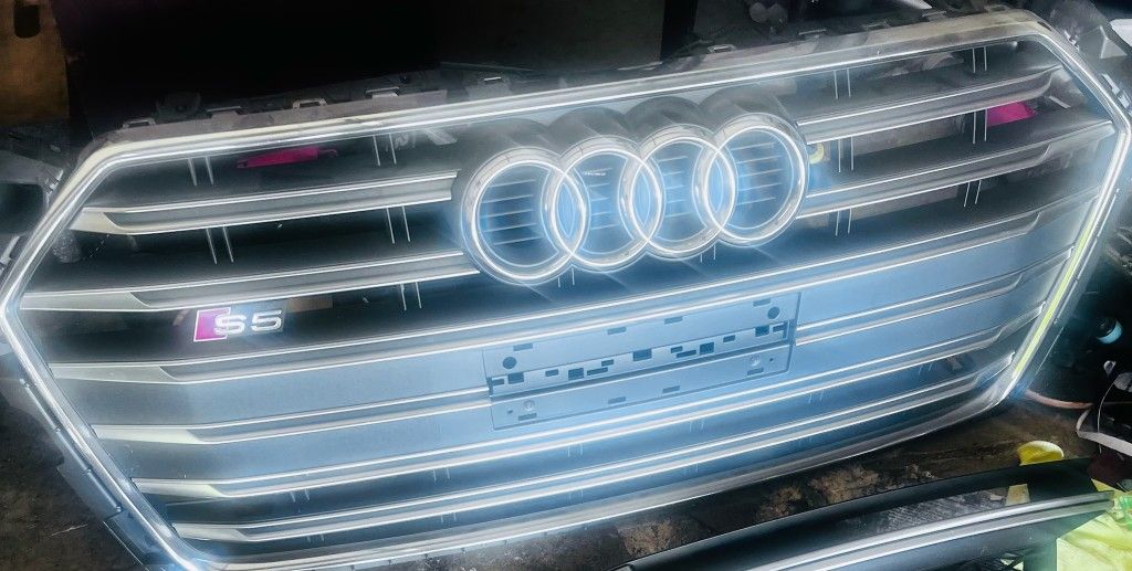 OEM Front Grill – 2018 Audi S5